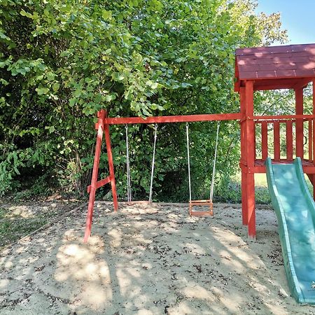 Apartament Okerka Vendeghaz Csesztreg Zewnętrze zdjęcie