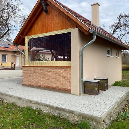 Apartament Okerka Vendeghaz Csesztreg Zewnętrze zdjęcie