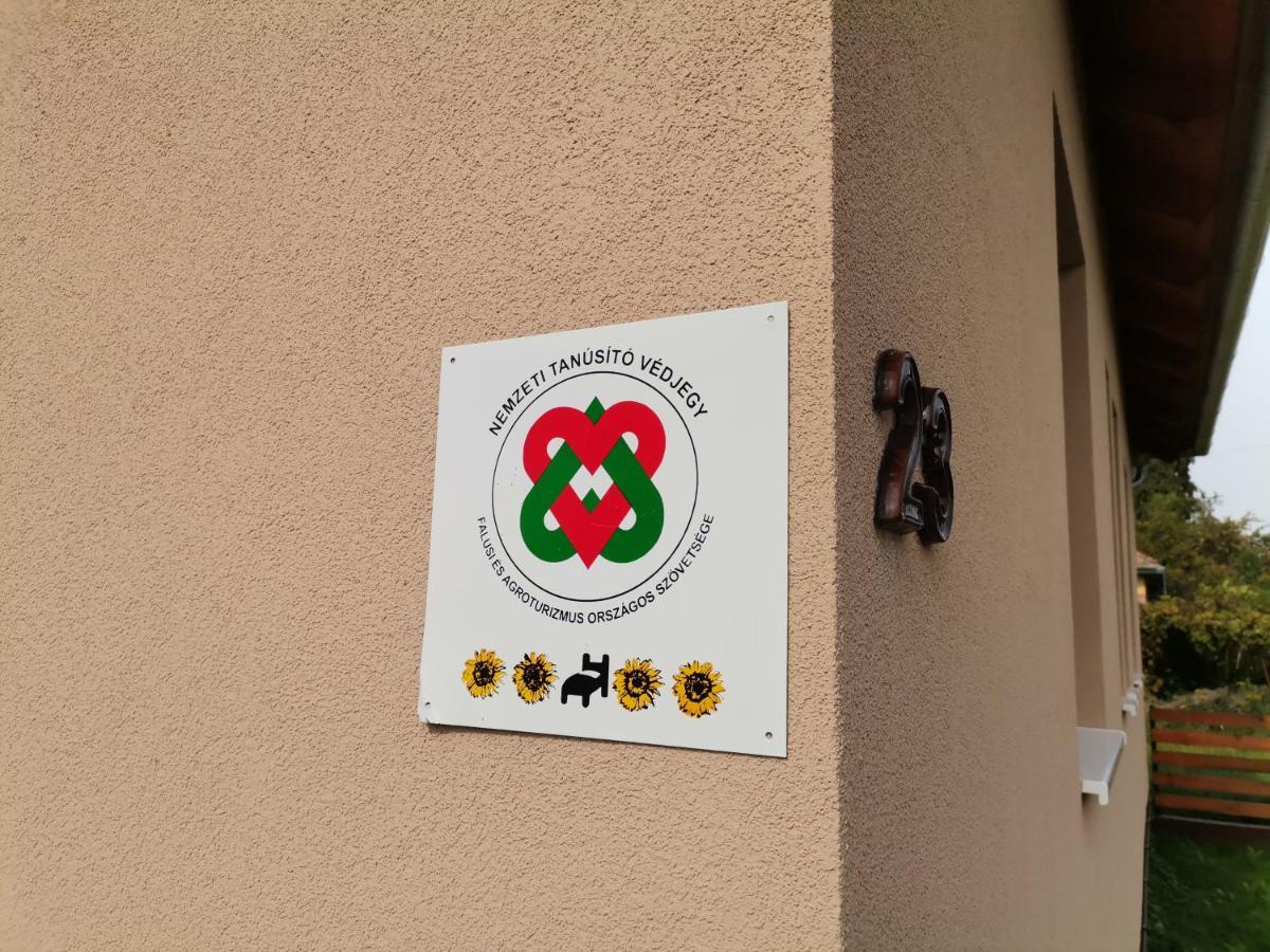 Apartament Okerka Vendeghaz Csesztreg Zewnętrze zdjęcie