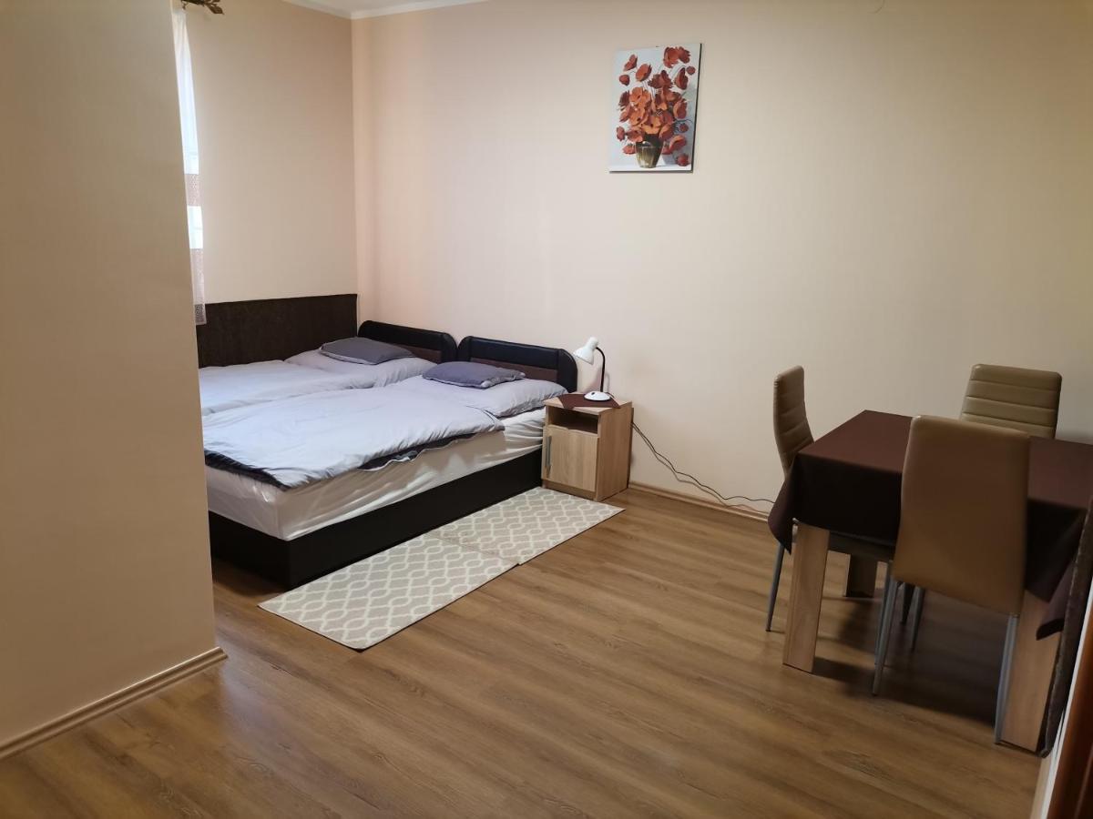 Apartament Okerka Vendeghaz Csesztreg Zewnętrze zdjęcie